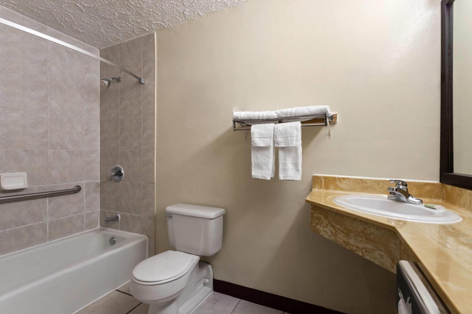 Hotel Super 8 By Wyndham Columbus Zewnętrze zdjęcie